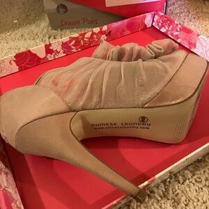 Chinese Laundry Women's Champagne colored peep-toed Heels